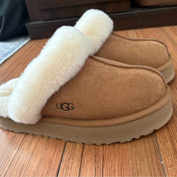 UGG Shoes - UGG size 10